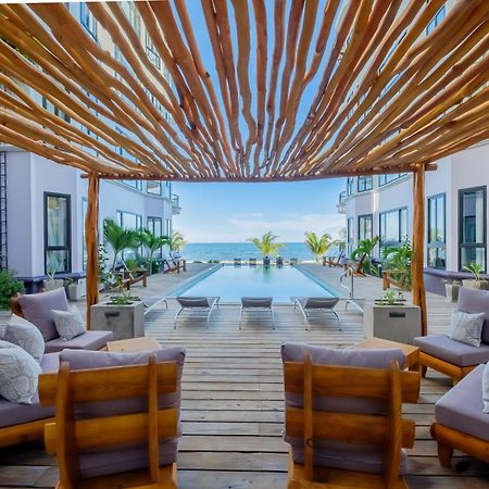 Diamante Beachfront Suites San Pedro  Exterior photo