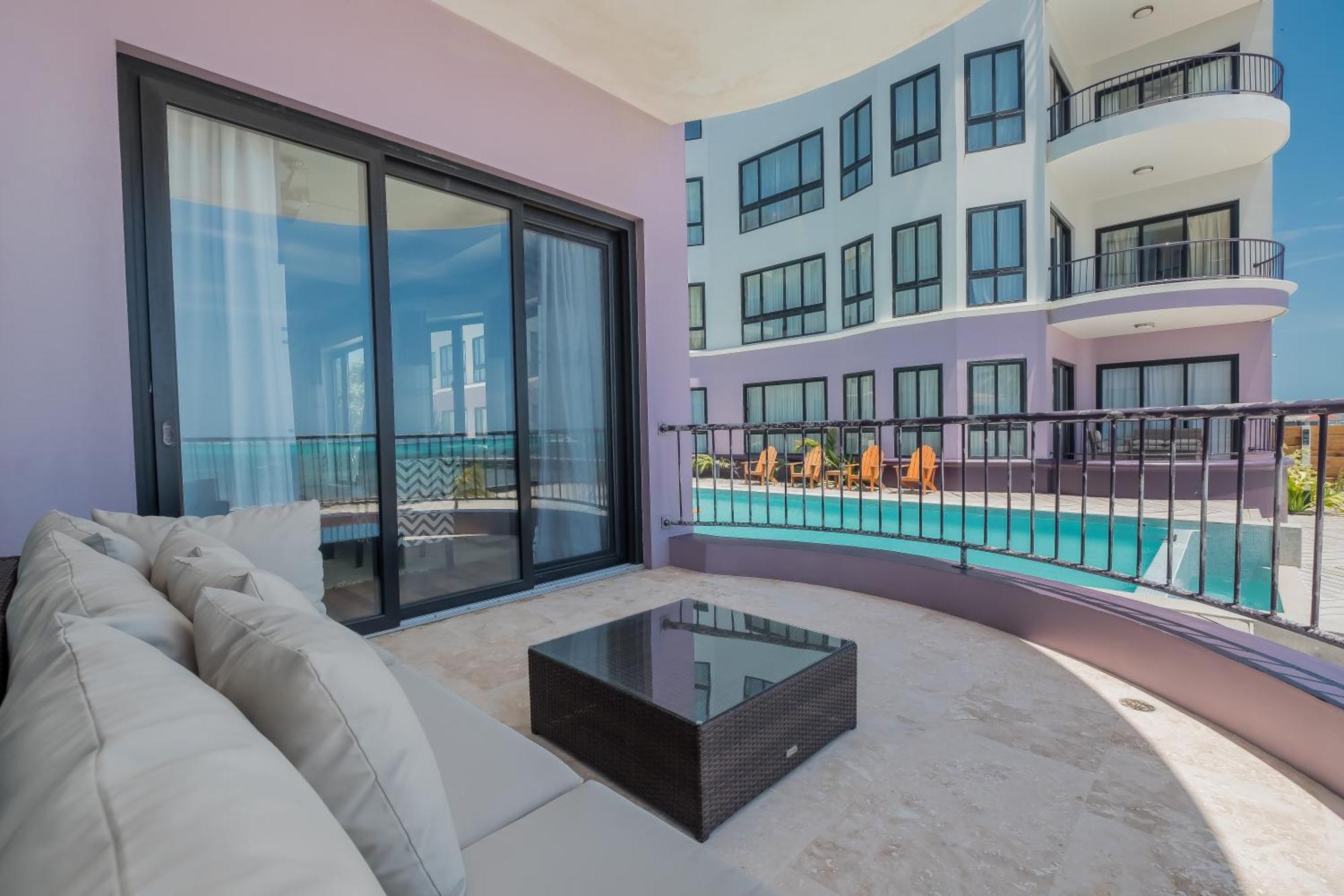 Diamante Beachfront Suites San Pedro  Exterior photo