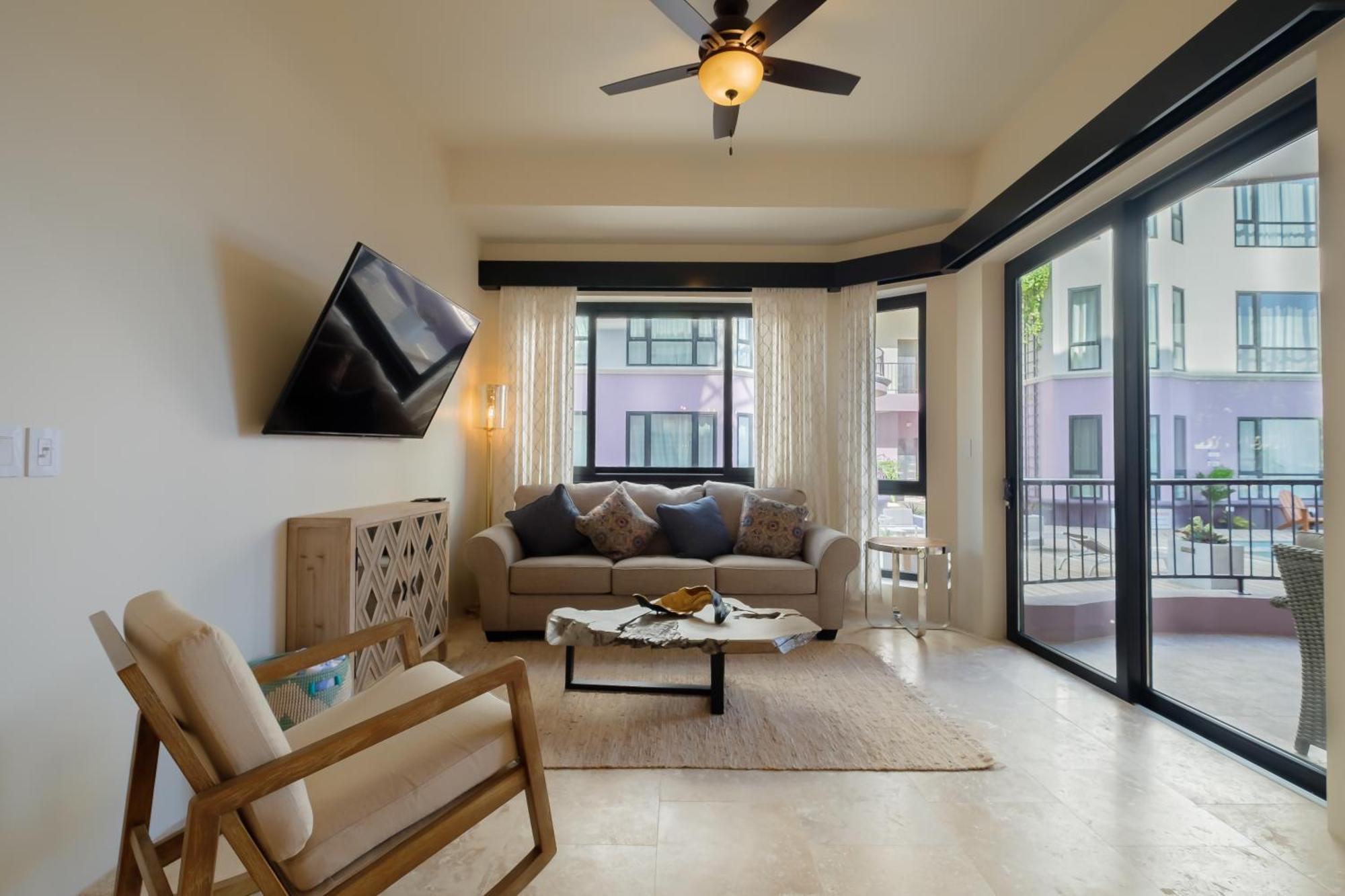 Diamante Beachfront Suites San Pedro  Exterior photo