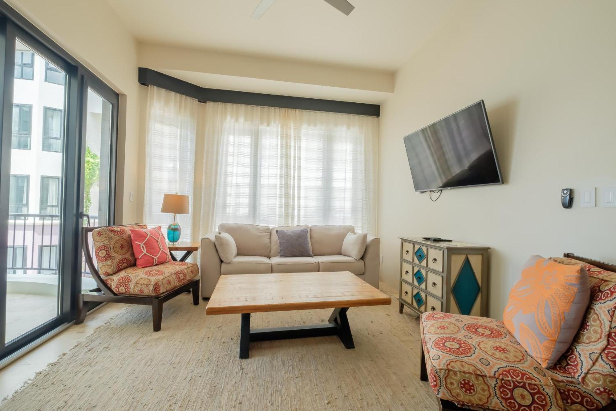 Diamante Beachfront Suites San Pedro  Exterior photo