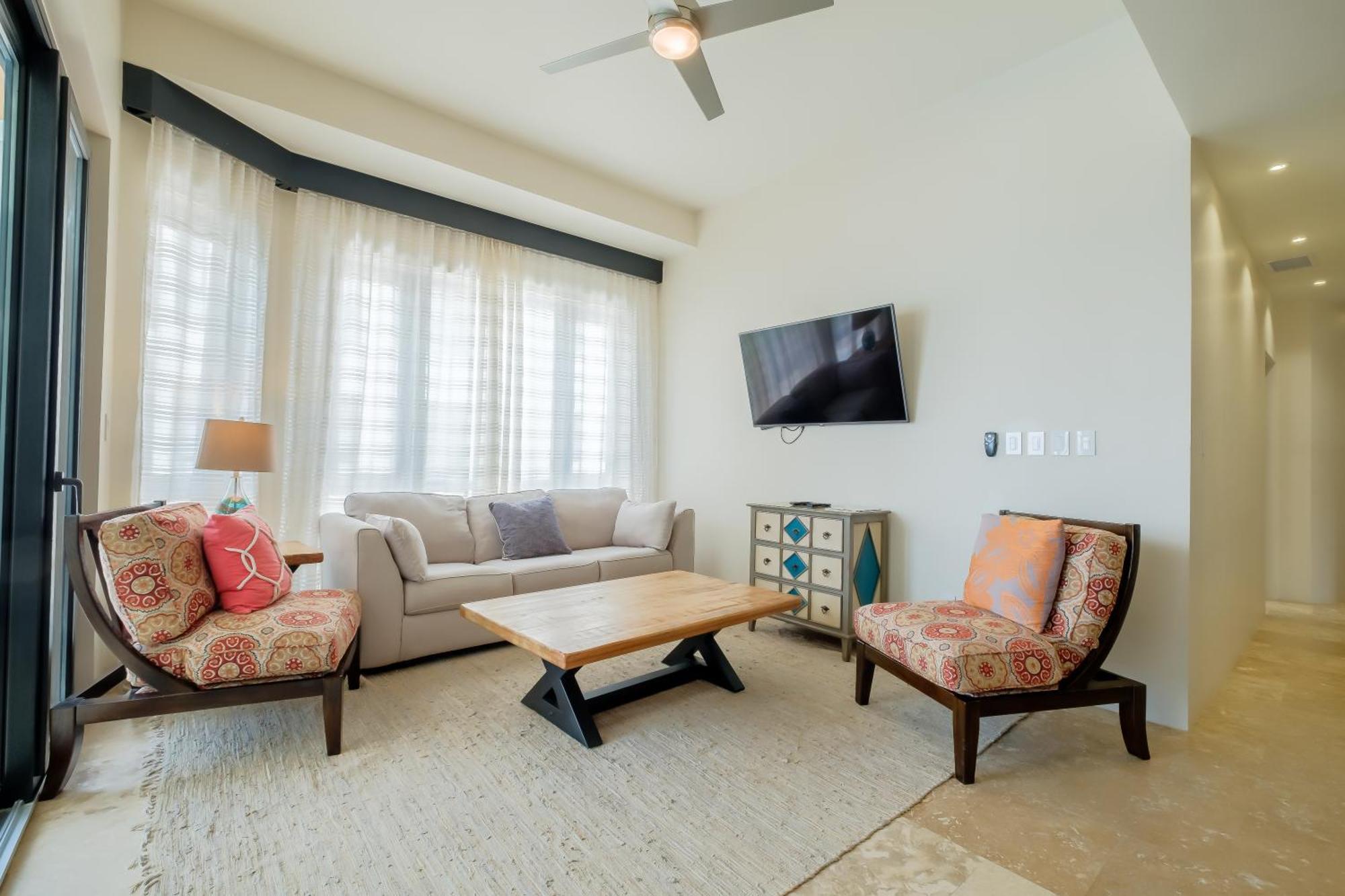 Diamante Beachfront Suites San Pedro  Exterior photo